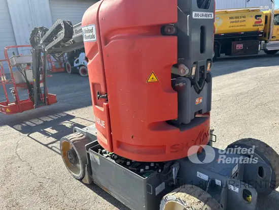 2018 Skyjack SJ30ARJE Articulating Boom Lift