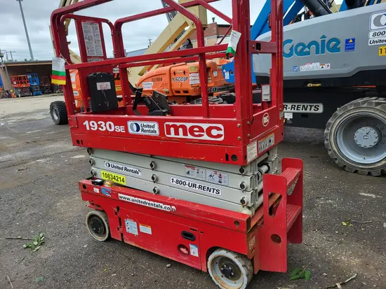 2018 MEC 1930SE Scissor Lift