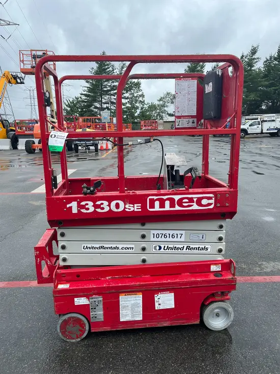 2018 MEC 1330SE Scissor Lift