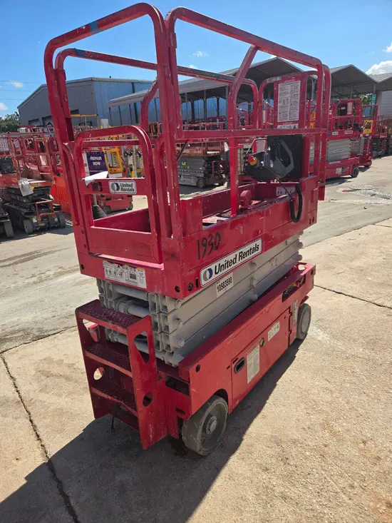 2017 MEC 1930SE Scissor Lift