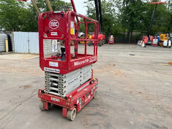 2018 MEC MICRO 19 Scissor Lift