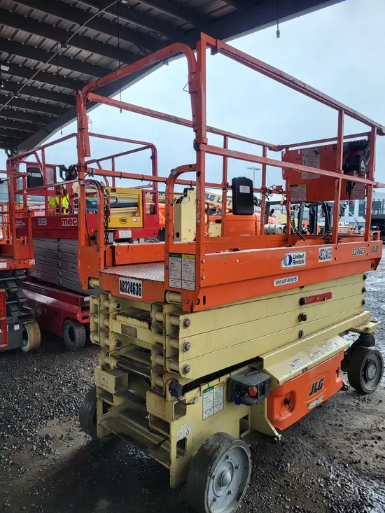 2018 JLG 3246ES Scissor Lift
