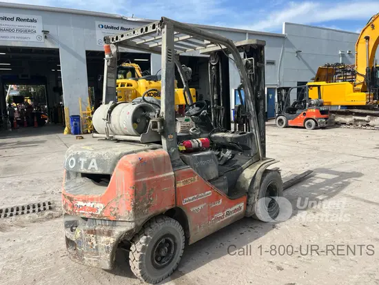 2019 Toyota 8FGU25 Warehouse Forklift