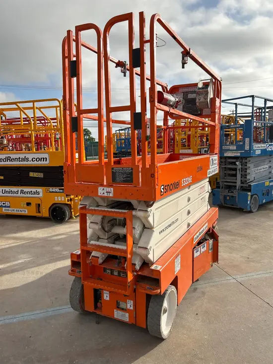 2019 Snorkel S3226E Scissor Lift