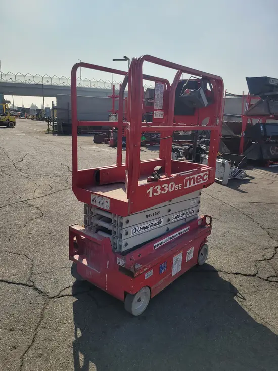 2018 MEC 1330SE Scissor Lift
