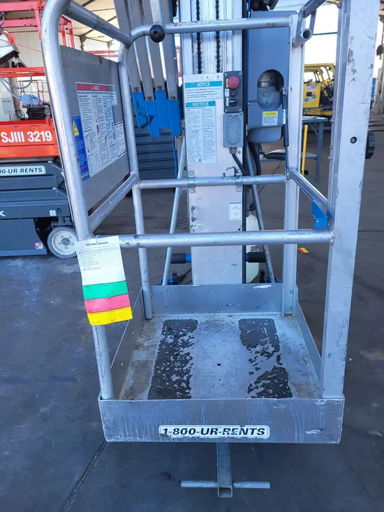 2017 Genie AWP-30SDC Pusharound Lift