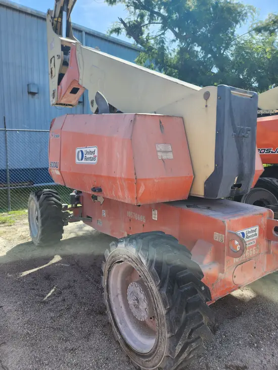 2017 JLG 800AJ Articulating Boom Lift
