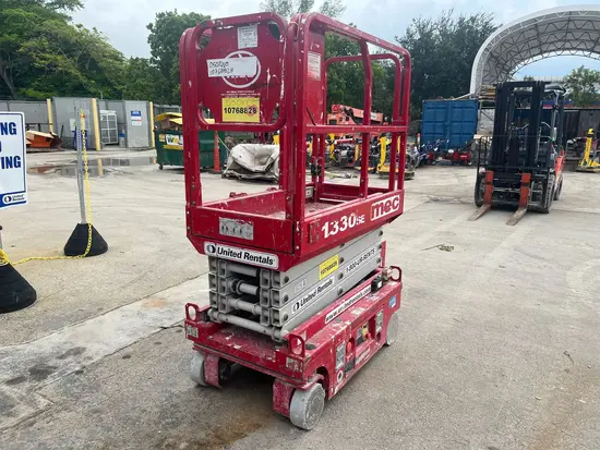 2018 MEC 1330SE Scissor Lift