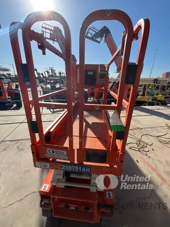 2018 Snorkel S3219E Scissor Lift