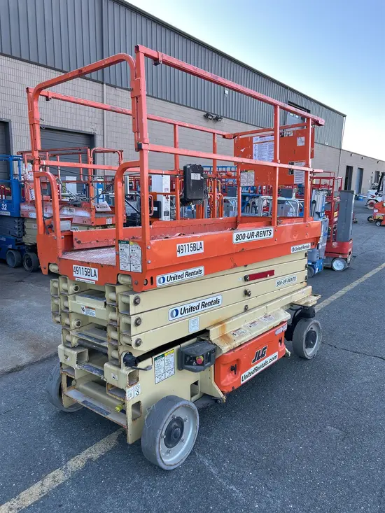 2017 JLG 3246ES Scissor Lift