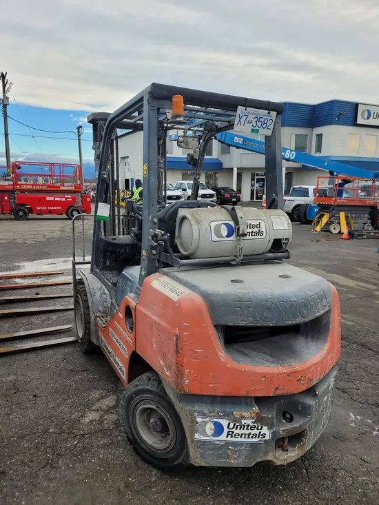 2017 Toyota 8FGU30 Forklift