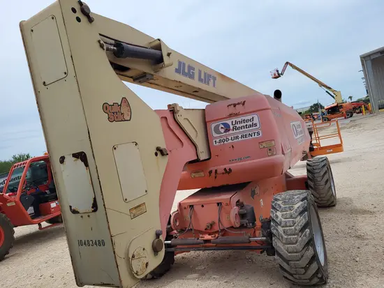 2016 JLG 800AJ Articulating Boom Lift