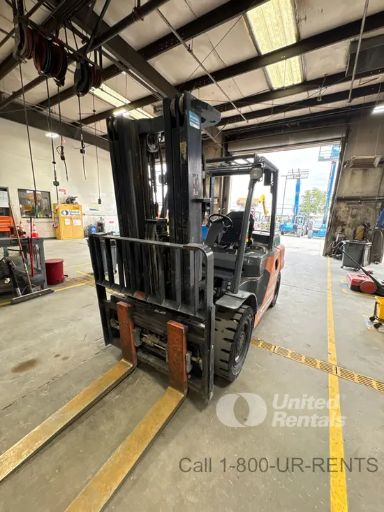 2019 Toyota 8FD35U Warehouse Forklift