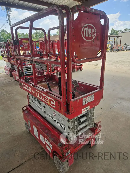 2017 MEC 1330SE Scissor Lift