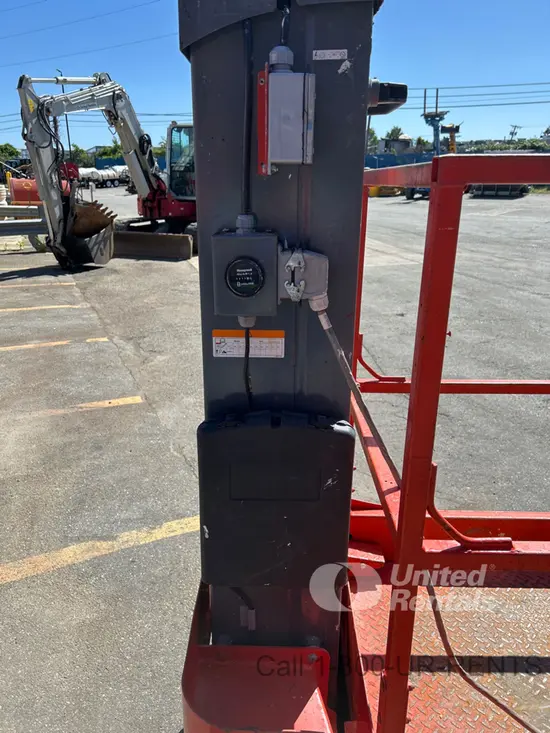 2016 Skyjack SJ12 Self-Propelled One-Person Lift