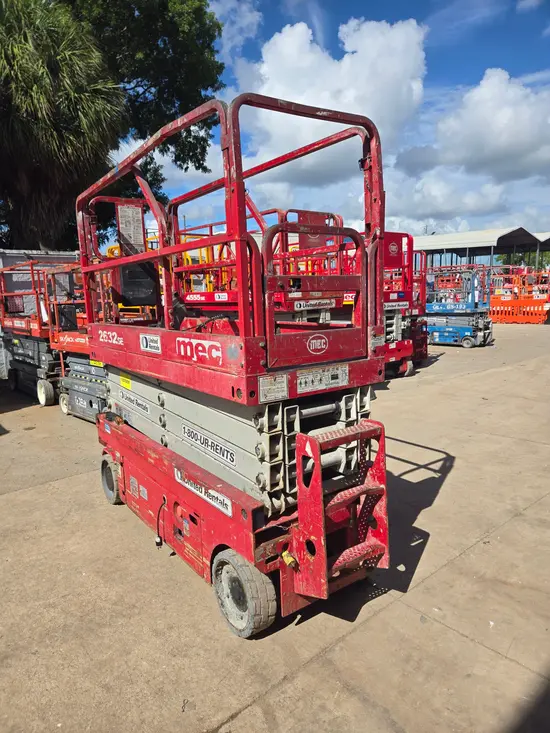 2017 MEC 2632SE Scissor Lift