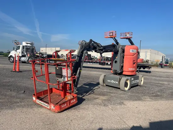 2018 Skyjack SJ30ARJE Articulating Boom Lift