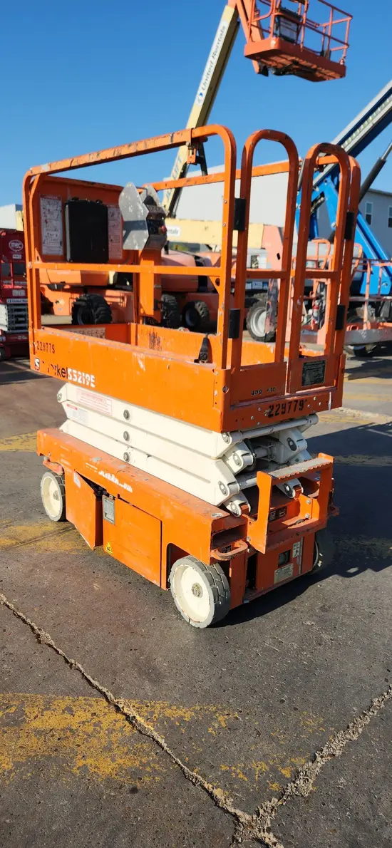 2019 Snorkel S3219E Scissor Lift