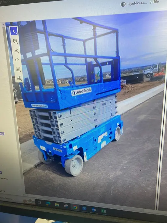 2017 Genie GS-3232 Scissor Lift