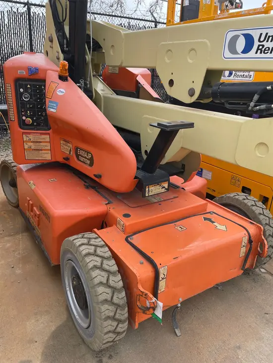 2012 JLG E400AJPN Articulating Boom Lift