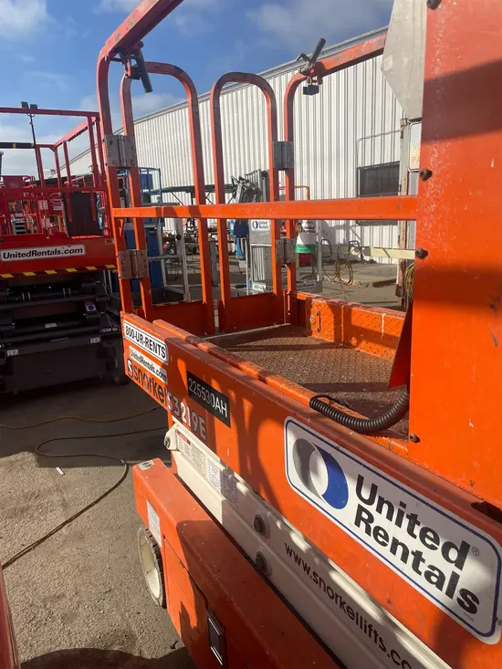 2019 Snorkel S3219E Scissor Lift