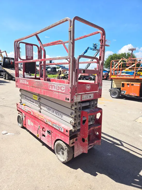 2017 MEC 2632SE Scissor Lift
