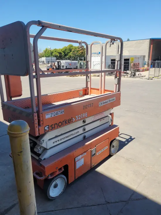 2018 Snorkel S3219E Scissor Lift