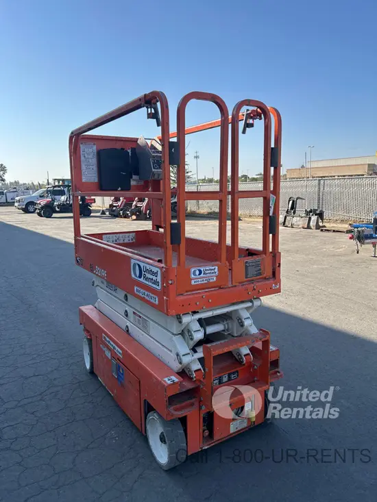 2018 Snorkel S3219E Scissor Lift