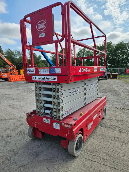 2018 MEC 4046SE Scissor Lift