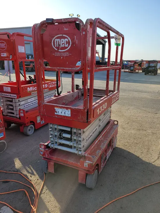 2017 MEC 1330SE Scissor Lift