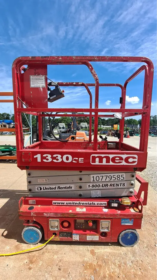 2018 MEC 1330SE Scissor Lift