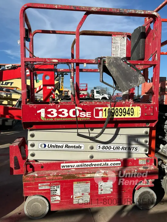 2019 MEC 1330SE Scissor Lift