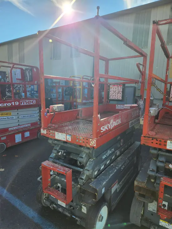2018 Skyjack SJIII3219 Scissor Lift