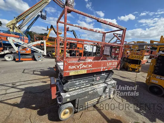 2018 Skyjack SJIII3219 Scissor Lift