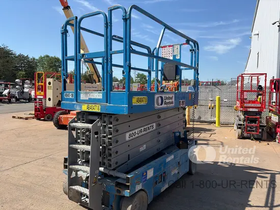 2017 Genie GS-4047 Scissor Lift