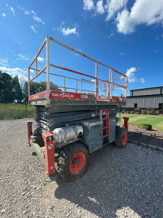 2016 Skyjack SJ8841RT Rough Terrain Scissor Lift