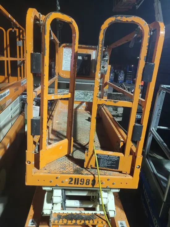2018 Snorkel S3219E Scissor Lift