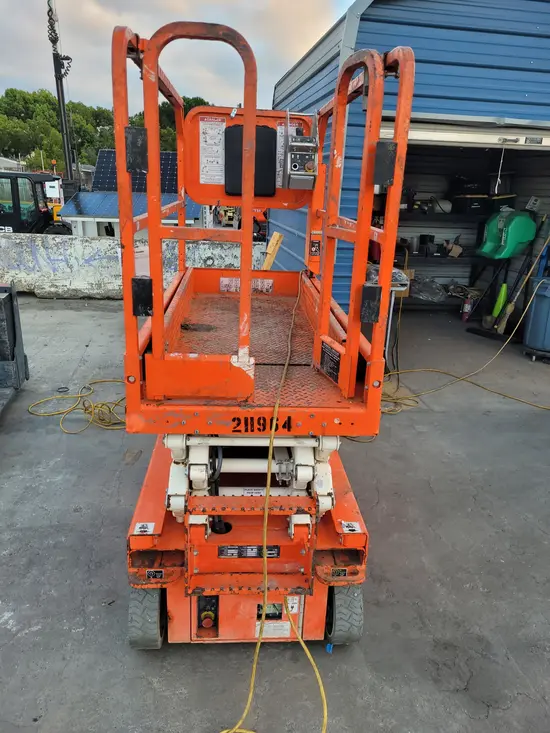 2018 Snorkel S3219E Scissor Lift