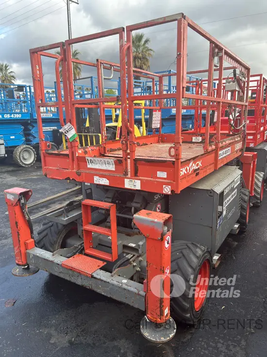 2018 Skyjack SJ6826RT Rough Terrain Scissor Lift