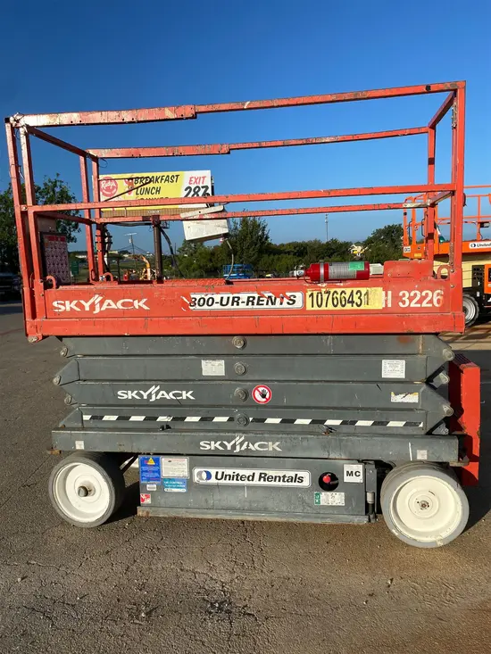 2018 Skyjack SJIII3226 Scissor Lift