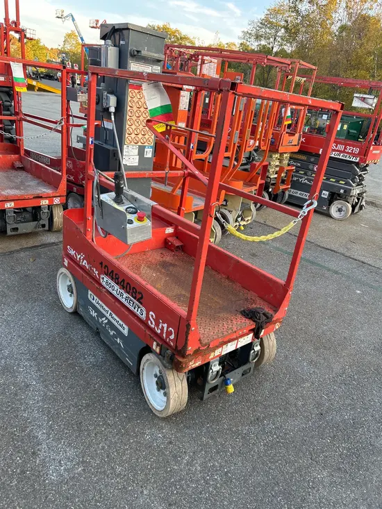 2016 Skyjack SJ12 Self-Propelled One-Person Lift