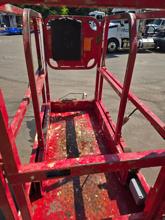 2018 MEC 1330SE Scissor Lift