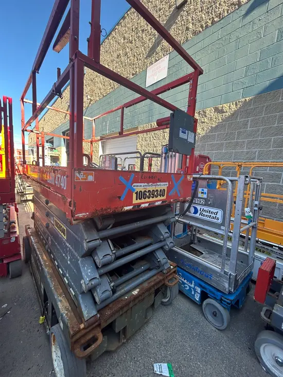 2017 Skyjack SJIII4740 Scissor Lift