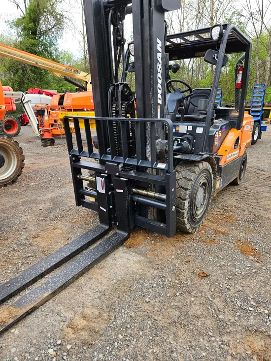 2023 Doosan D45S-7 Warehouse Forklift
