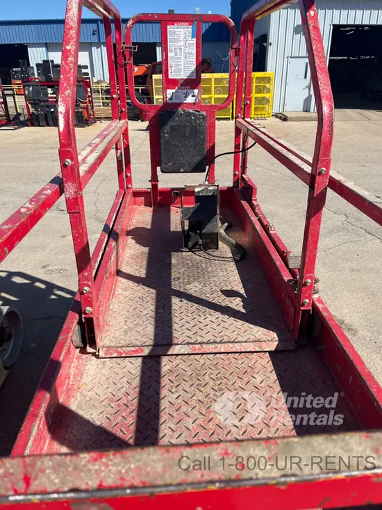 2019 MEC 2632SE Scissor Lift