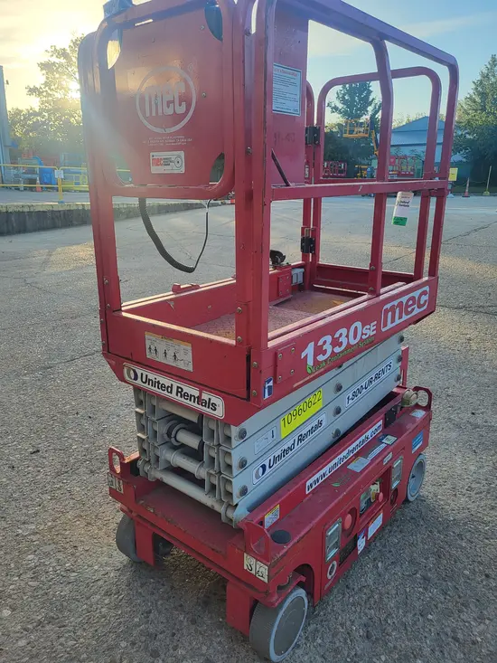 2019 MEC 1330SE Scissor Lift