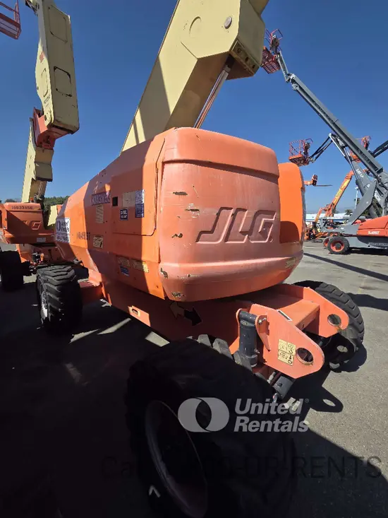 2013 JLG 800AJ Articulating Boom Lift