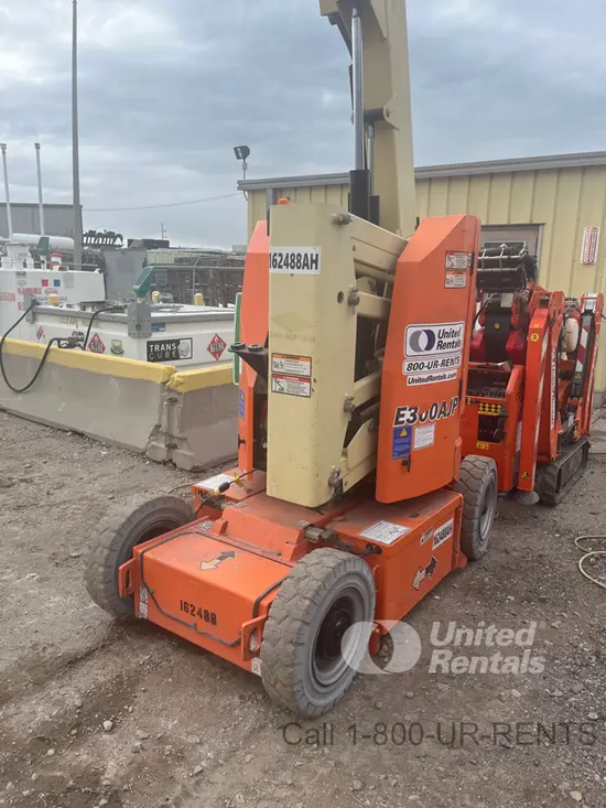 2016 JLG E300AJP Articulating Boom Lift