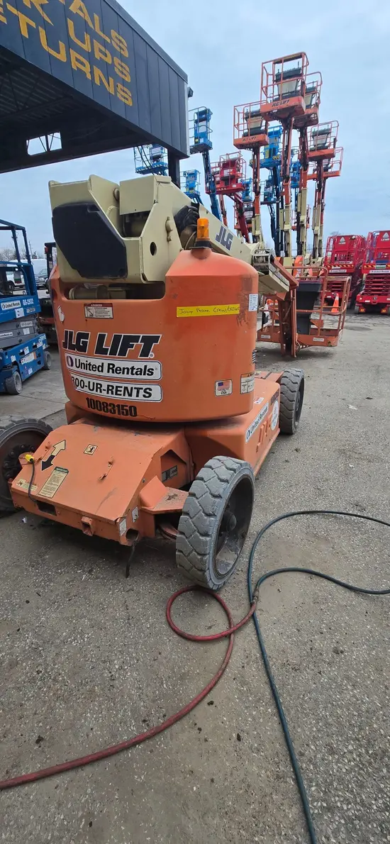2012 JLG E450AJ Articulating Boom Lift