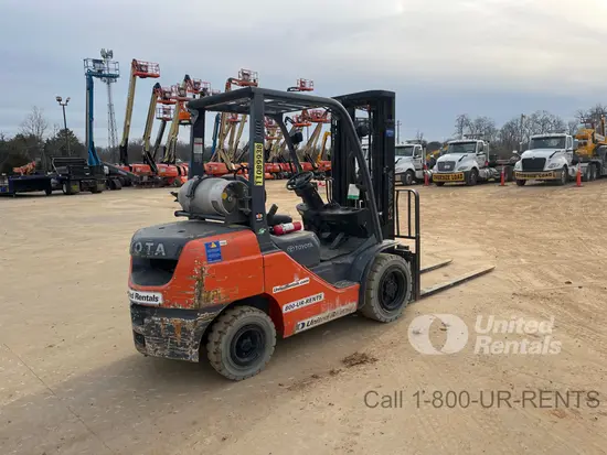 2020 Toyota 8FGU30 Warehouse Forklift